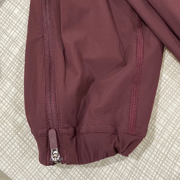 Lululemon Adapted State Joggers - Picture 4 of 10